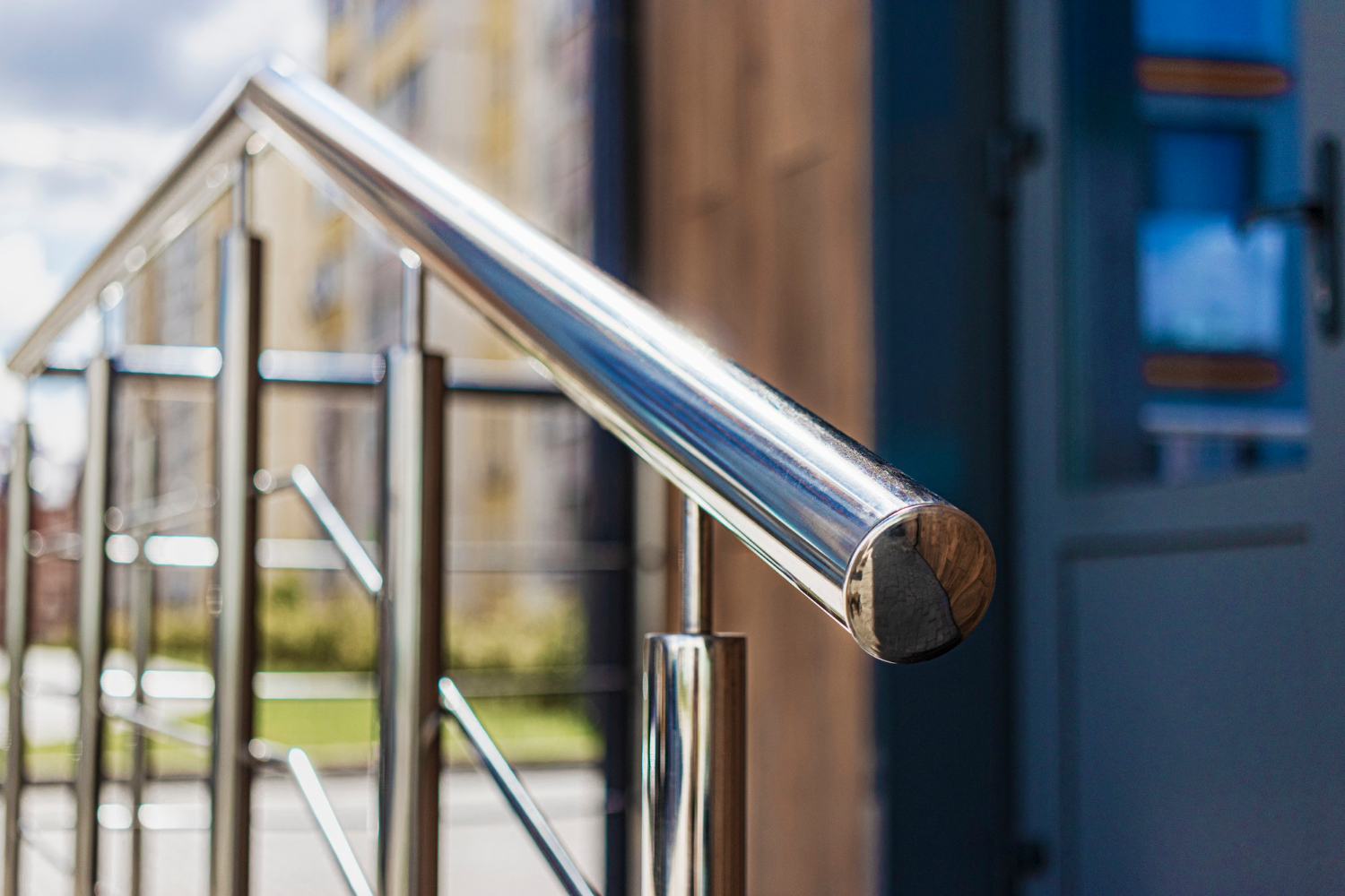 Corrimão para escada metálica: conheça a Metal Rota